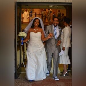 David's Bridal Wedding Dress Size 16